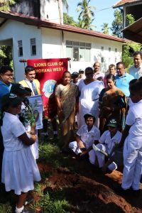 හරිත පරිසරයක් ගොඩනැගීමට එක්වූ හොරණ බටහිර සිංහ සමාජය